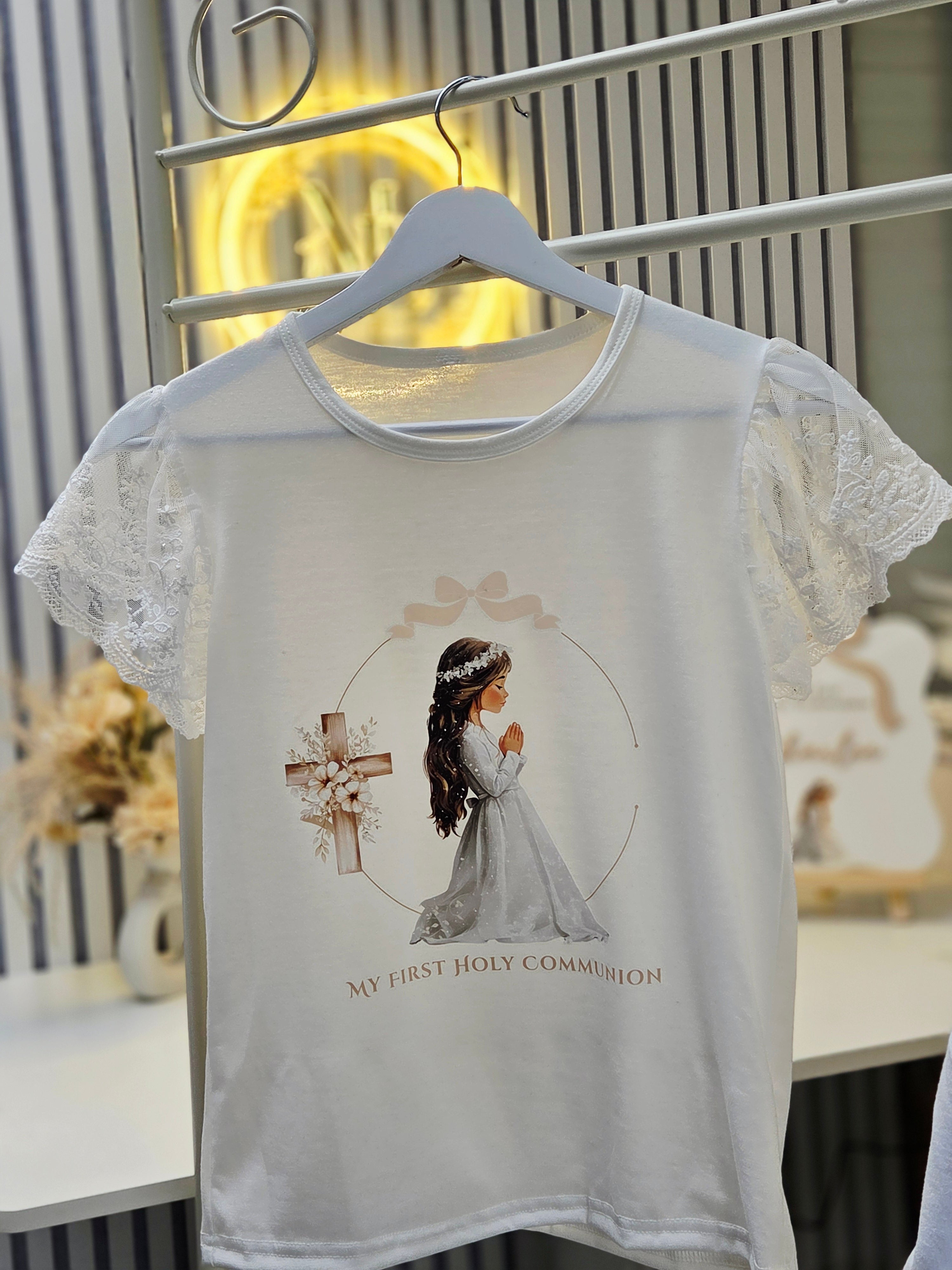 Lace sleeved t shirt